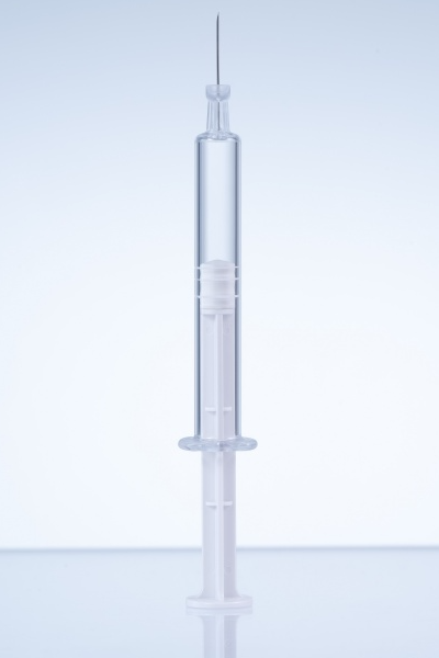 插針預(yù)灌封注射器