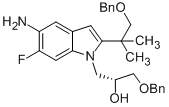 (2R)-1-{5-Amino-2-[1-(benzyloxy)-2-methyl-2-propanyl]-6-fluoro-1H -indol-1-yl}-3-(benzyloxy)-2-propa