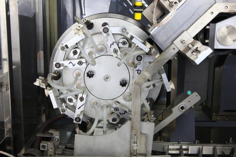 CM220自动装盒机high speed cartoning machine