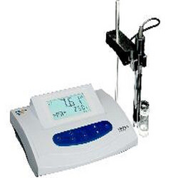 PHS-25型pH計