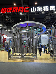 山東LDS列管式多效蒸餾水機