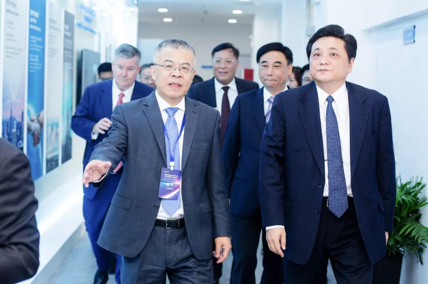 康宁反应器技术有限公司总裁兼总经理姜毅