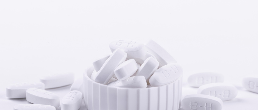 贝达药业自主研发的ALK抑制剂盐酸恩沙替尼胶囊正式在中国获批上市